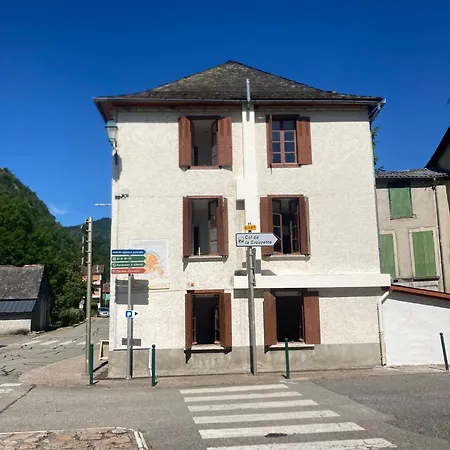 Pyrenean Pursuits Gerendaház *