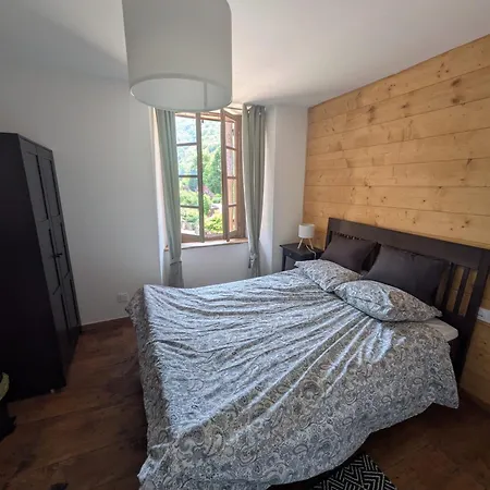 Domek letniskowy Pyrenean Pursuits Biert