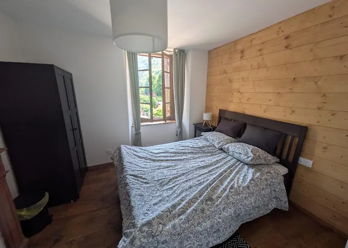 山林小屋 Pyrenean Pursuits Biert